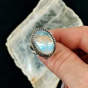 Sterling Silver Rainbow Moonstone Ring - Size 5.25